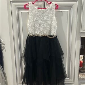Formal Black and White Dress with Elegant Design